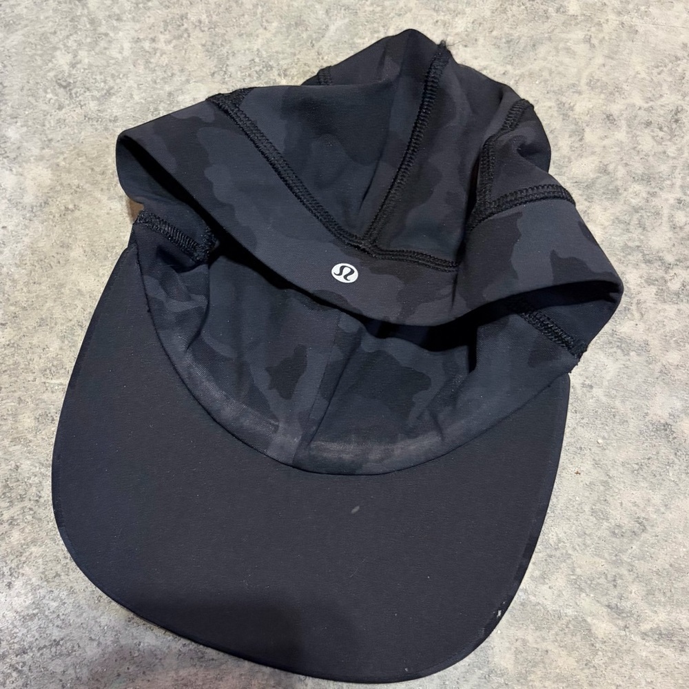 Lululemon hat - Picture 2 of 2
